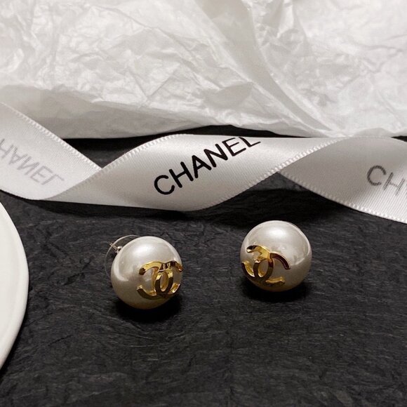 ✅Chanel earrings - Picture 5 of 6